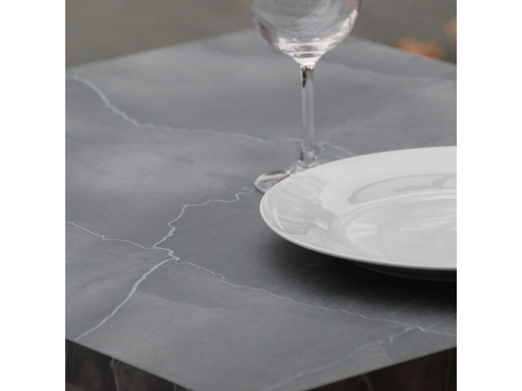 Table 70x70 cm - Round model with white legs and blue moon design MRTK33650